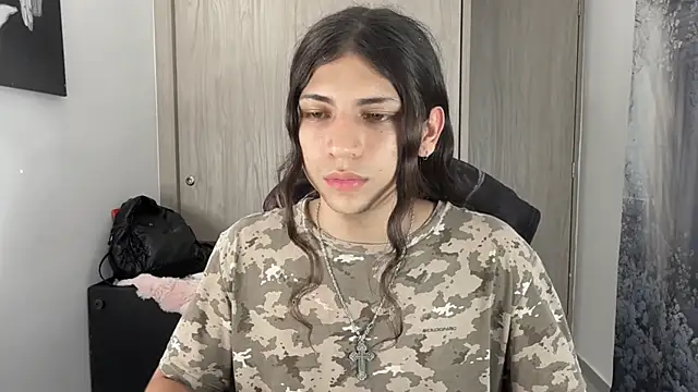 Snapshot of gabriel__manson chatting on 12-01-25, 10:26 gabriel manson online show from 12-01-25, 10:26