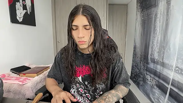 Snapshot of gabriel__manson chatting on 02-15-26, 10:28 gabriel manson online show from 02-15-26, 10:28