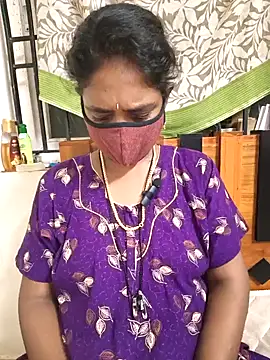 Snapshot of Tamil--Rani chatting on 01-28-25, 03:57 Tamil--Rani online show from 01-28-25, 03:57