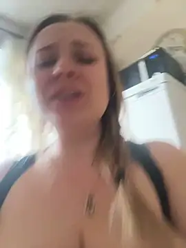 Snapshot of OlgaBuzzz chatting on 03-07-25, 11:18 OlgaBuzzz online show from 03-07-25, 11:18