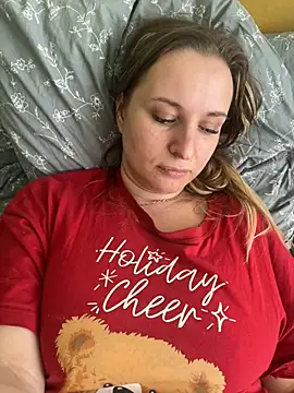 Snapshot of OlgaBuzzz chatting on 03-10-25, 09:10 OlgaBuzzz online show from 03-10-25, 09:10