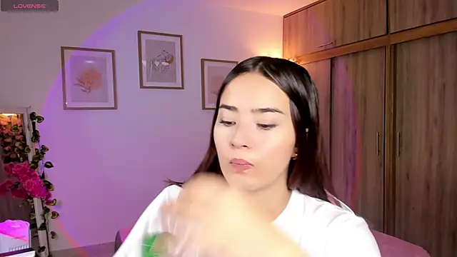 Veronica isaza   online show from 09-25-25, 01:15