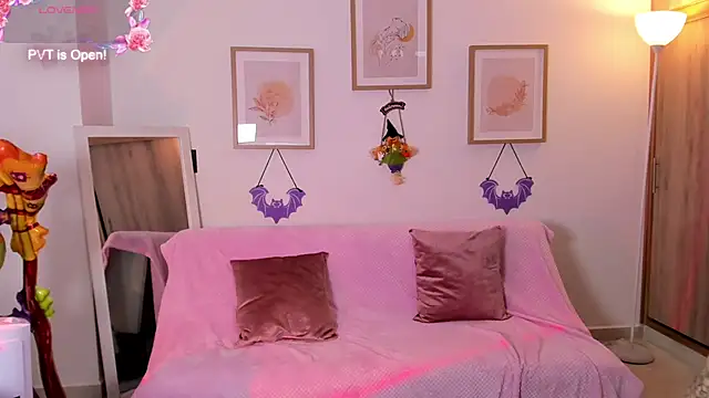 Veronica isaza   online show from 10-16-25, 12:28