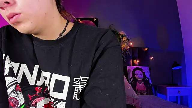 Snapshot of AmbarHills_1 chatting on 10-11-25, 11:31 AmbarHills 1 online show from 10-11-25, 11:31