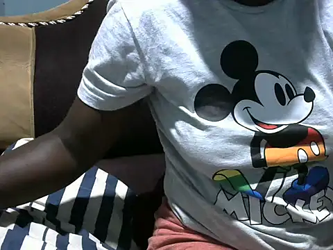 Snapshot of sweet_gal01 chatting on 02-28-26, 12:22 sweet gal01 online show from 02-28-26, 12:22