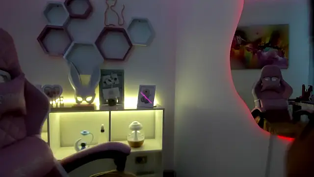 Snapshot of _Ameliie chatting on 01-25-25, 11:34 Ameliie online show from 01-25-25, 11:34