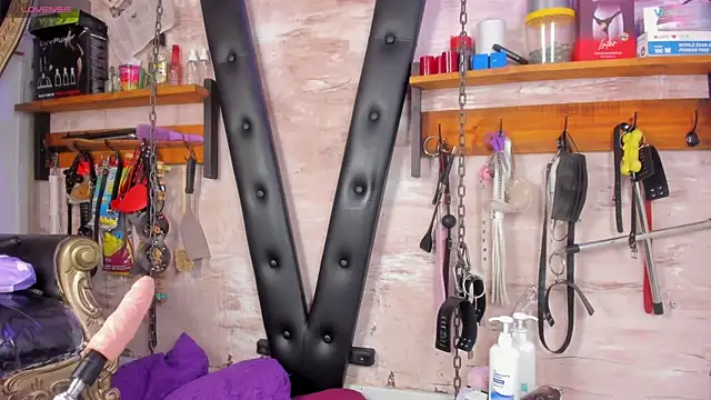 Madame pain  online show from 07-08-26, 12:42
