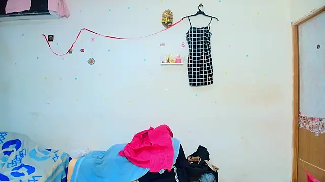 mia foxts online show from 07-18-26, 07:34