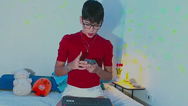 arnold laurent  online show from 03-18-25, 07:42