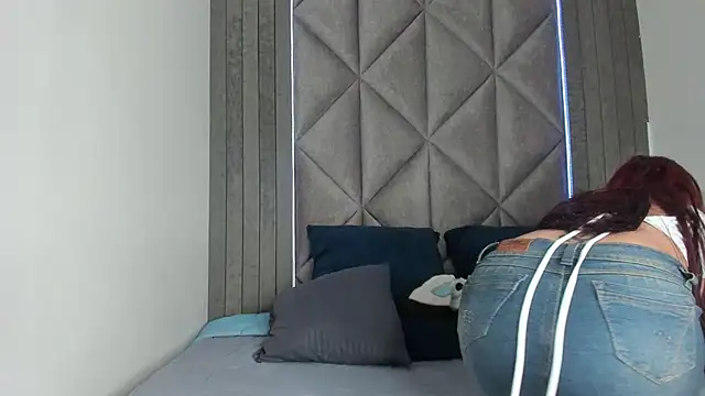 AbbyWathson online show from 01-13-25, 07:31