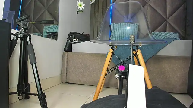 AbbyWathson online show from 10-15-25, 07:58