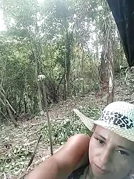 Snapshot of andreu_mature chatting on 03-03-25, 07:17 andreu mature online show from 03-03-25, 07:17