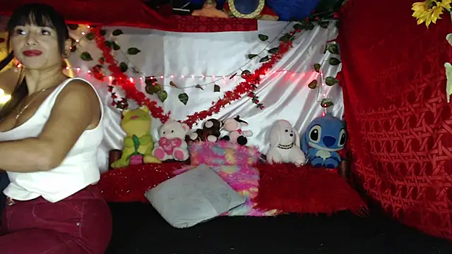 Snapshot of andreu_mature chatting on 03-09-25, 01:56 andreu mature online show from 03-09-25, 01:56