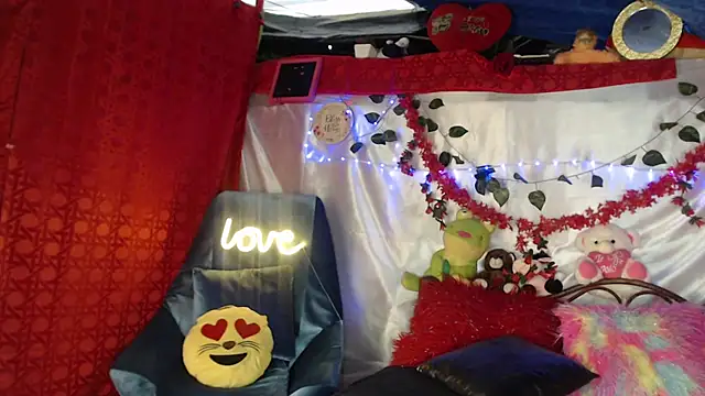 Snapshot of andreu_mature chatting on 03-22-25, 11:42 andreu mature online show from 03-22-25, 11:42