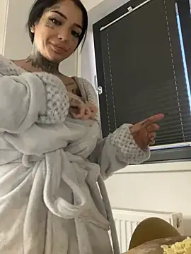 CreamyInkky  online show from 01-19-25, 03:21