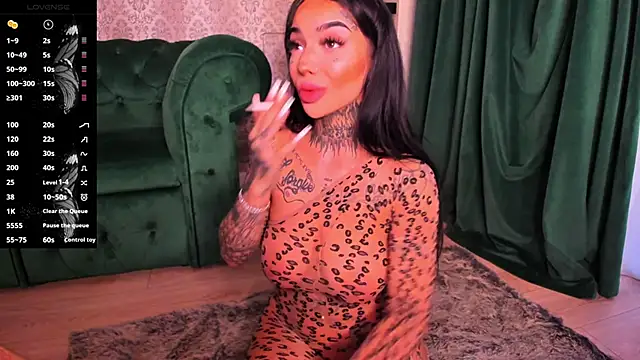 CreamyInkky  online show from 01-28-25, 08:36