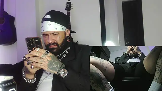 darkclothes online show from 12-25-24, 07:34