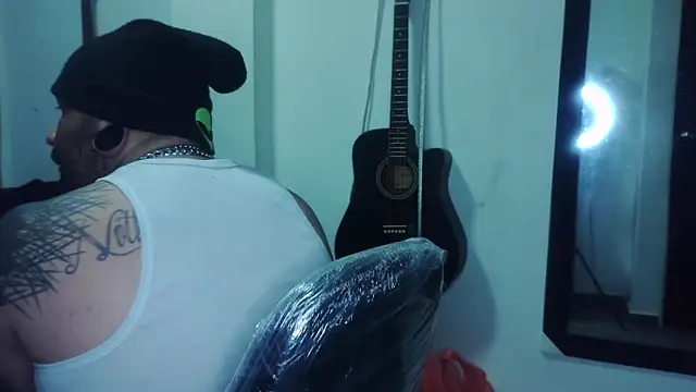 darkclothes online show from 02-11-25, 11:12