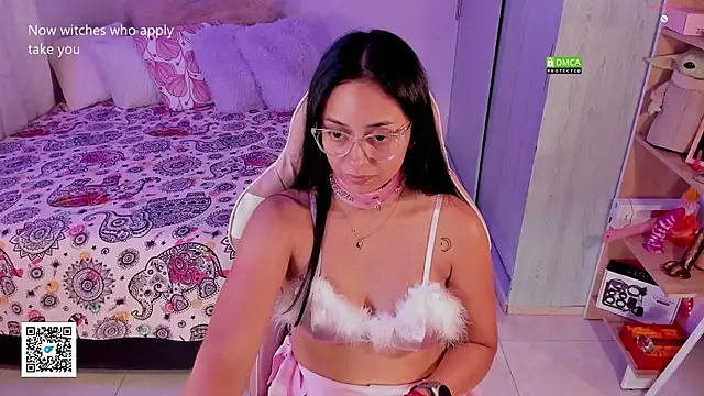 Snapshot of Aleja24Evans chatting on 12-13-24, 12:53 Aleja24Evans online show from 12-13-24, 12:53