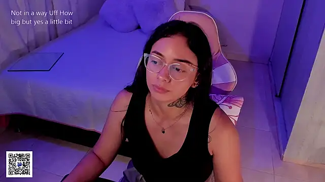 Snapshot of Aleja24Evans chatting on 01-26-25, 02:24 Aleja24Evans online show from 01-26-25, 02:24