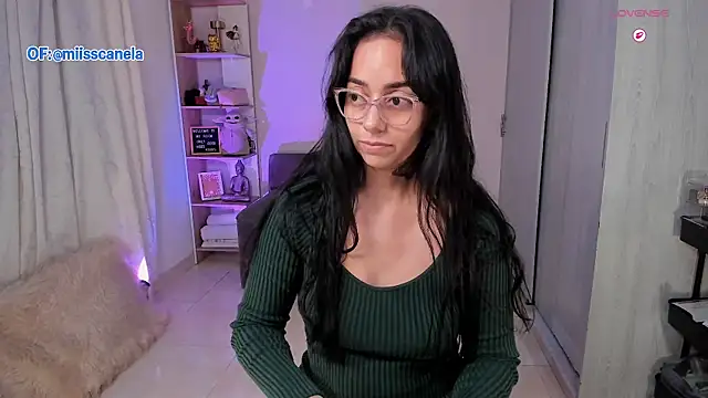 Snapshot of Aleja24Evans chatting on 12-02-25, 01:22 Aleja24Evans online show from 12-02-25, 01:22