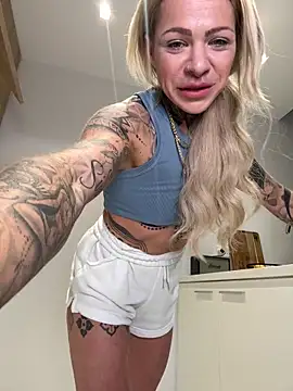 Divina X  online show from 03-11-26, 05:08