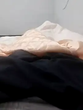 Snapshot of Ricardao13 chatting on 11-08-25, 11:43 Ricardao13 online show from 11-08-25, 11:43