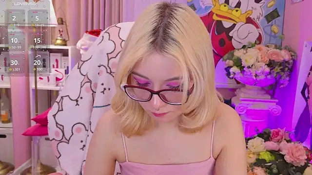 Snapshot of Coconut_Mia chatting on 12-10-24, 09:22 Coconut Mia online show from 12-10-24, 09:22