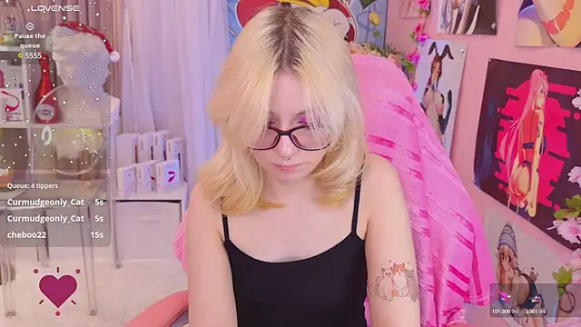 Snapshot of Coconut_Mia chatting on 12-21-24, 11:02 Coconut Mia online show from 12-21-24, 11:02