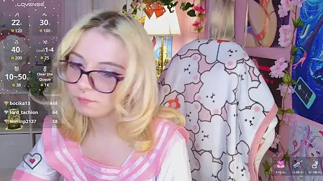 Snapshot of Coconut_Mia chatting on 12-24-24, 12:00 Coconut Mia online show from 12-24-24, 12:00