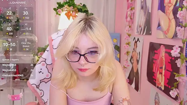 Snapshot of Coconut_Mia chatting on 12-26-24, 10:09 Coconut Mia online show from 12-26-24, 10:09