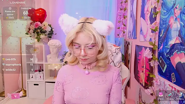 Snapshot of Coconut_Mia chatting on 02-14-25, 10:25 Coconut Mia online show from 02-14-25, 10:25