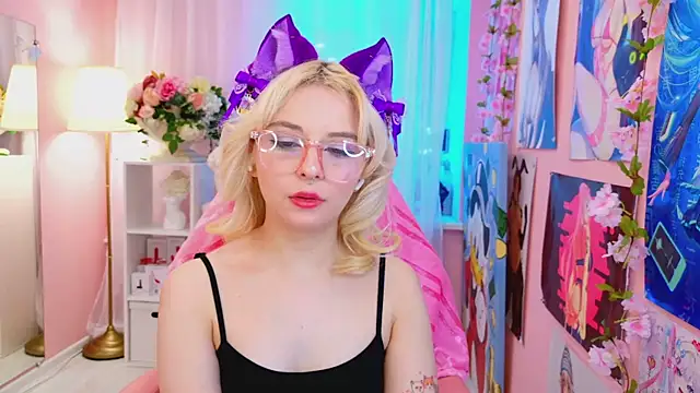 Snapshot of Coconut_Mia chatting on 02-20-25, 11:21 Coconut Mia online show from 02-20-25, 11:21