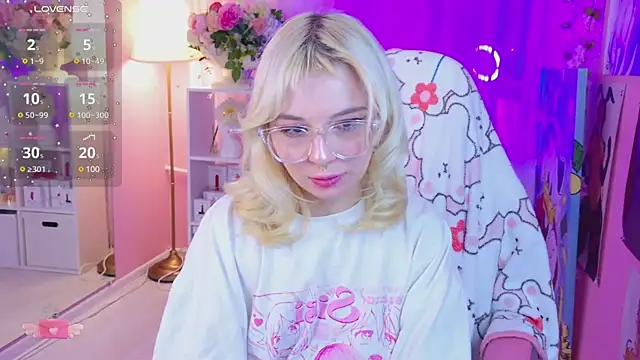 Snapshot of Coconut_Mia chatting on 03-04-25, 09:11 Coconut Mia online show from 03-04-25, 09:11