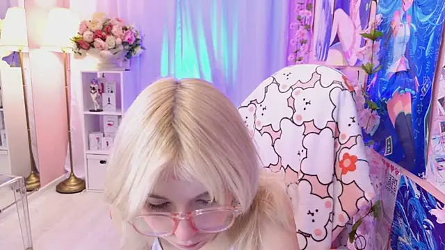 Snapshot of Coconut_Mia chatting on 09-08-25, 03:00 Coconut Mia online show from 09-08-25, 03:00