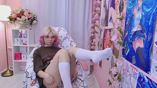 Snapshot of Coconut_Mia chatting on 10-09-25, 03:10 Coconut Mia online show from 10-09-25, 03:10