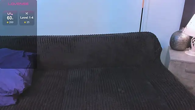 Snapshot of Frostyy_fire chatting on 12-23-24, 07:20 Frostyy fire online show from 12-23-24, 07:20