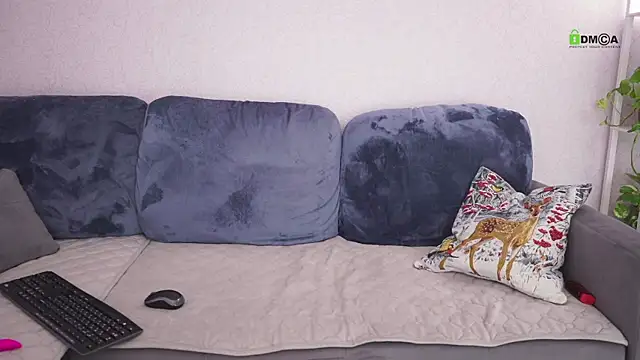 Snapshot of Victoria1Love chatting on 02-22-25, 02:41 Victoria1Love online show from 02-22-25, 02:41