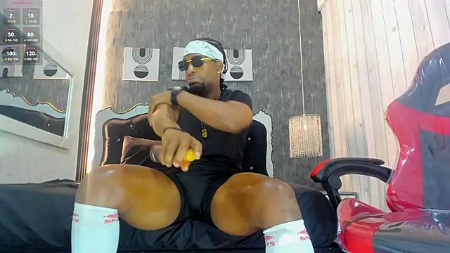 Snapshot of RicoBrown777_ chatting on 01-30-25, 03:33 RicoBrown777 online show from 01-30-25, 03:33