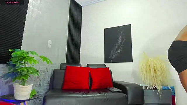 Snapshot of RicoBrown777_ chatting on 10-14-25, 04:02 RicoBrown777 online show from 10-14-25, 04:02