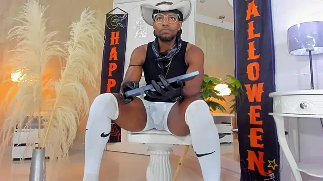 Snapshot of RicoBrown777_ chatting on 10-30-25, 04:14 RicoBrown777 online show from 10-30-25, 04:14