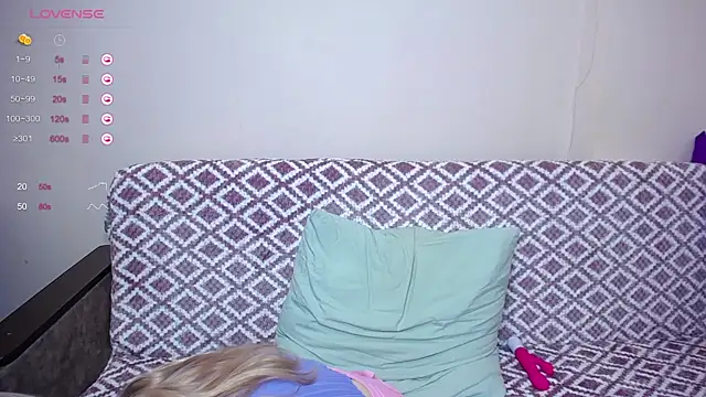 Olivia Graceee online show from 12-14-24, 09:07