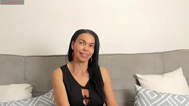 Evawalker  online show from 01-12-25, 04:00