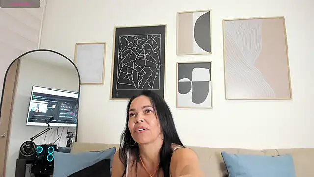 Evawalker  online show from 01-18-25, 04:04