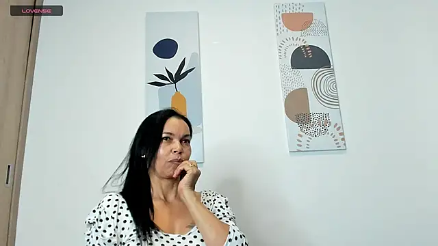 Evawalker  online show from 02-21-25, 04:40