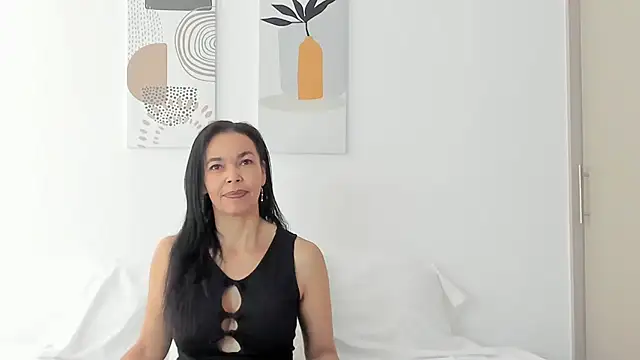 Evawalker  online show from 09-20-25, 03:24