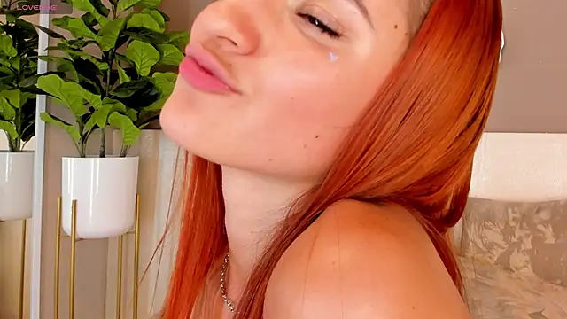 Snapshot of AylinMillerxs chatting on 02-26-25, 12:05 AylinMillerxs online show from 02-26-25, 12:05