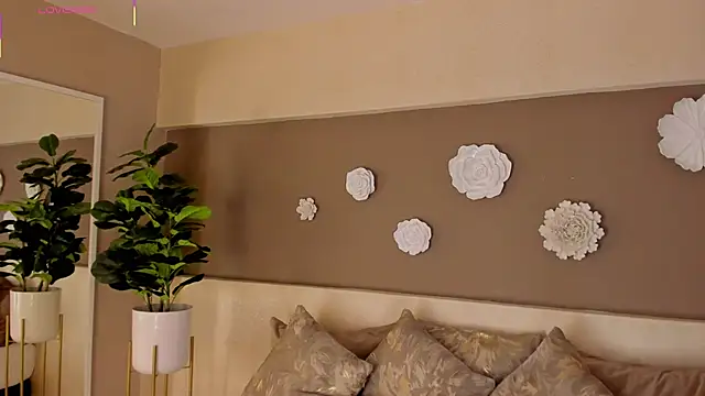 Snapshot of AylinMillerxs chatting on 09-18-25, 07:49 AylinMillerxs online show from 09-18-25, 07:49