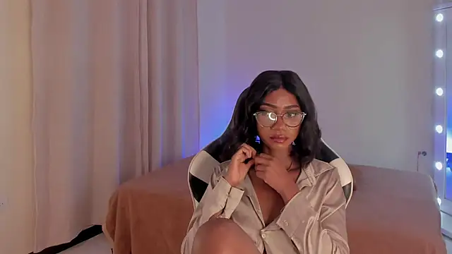 Snapshot of SavannahWildee chatting on 02-24-25, 07:19 SavannahWildee online show from 02-24-25, 07:19