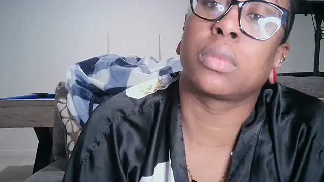 Nyxie Chaos online show from 12-16-25, 05:12